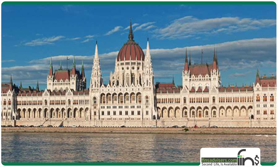 کاخ استرهازی مجارستان